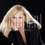 12-03-2004 Monique Collingnon at studio in Amsterdam, March 12, 2004.

[keywords]Posed, Headshot, Smiling[/keywords]